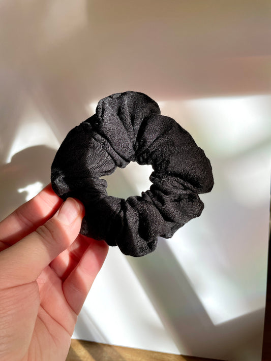 Black Brocade Scrunchie - Regular